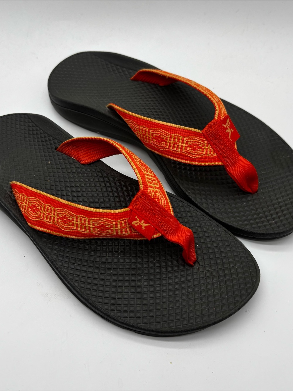 Chaco Slip-On Thong Flip-Flops Sandals Orange Geometric Women’s Size 6 Gorpcore